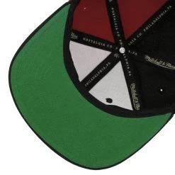 Split Crown Bulls Cap By Mitchell & Ness -Modehutgeschäft Split Crown Bulls Cap by Mitchell Ness schwarz rot.64473 2rf178