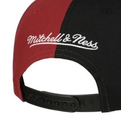 Split Crown Bulls Cap By Mitchell & Ness -Modehutgeschäft Split Crown Bulls Cap by Mitchell Ness schwarz rot.64473 3rf178